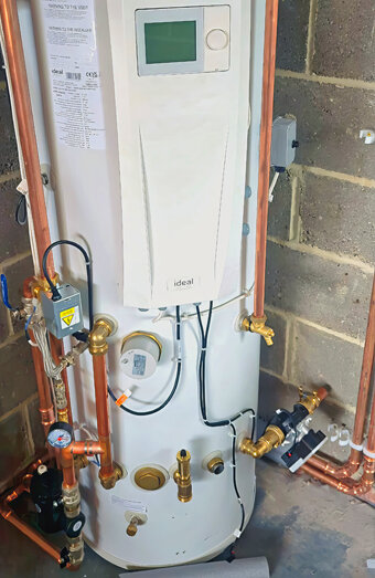 https://woodlandshotwater.com.au/uploads/2025/06/gas-hot-water-system-13675.jpg